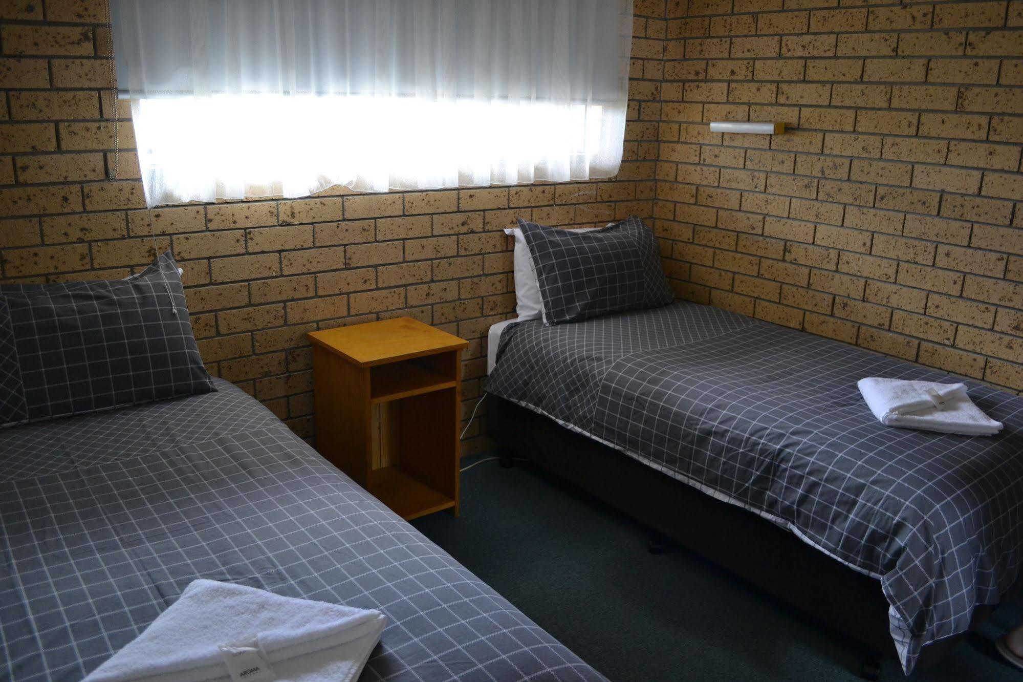 Colac Mid City Motor Inn Екстериор снимка