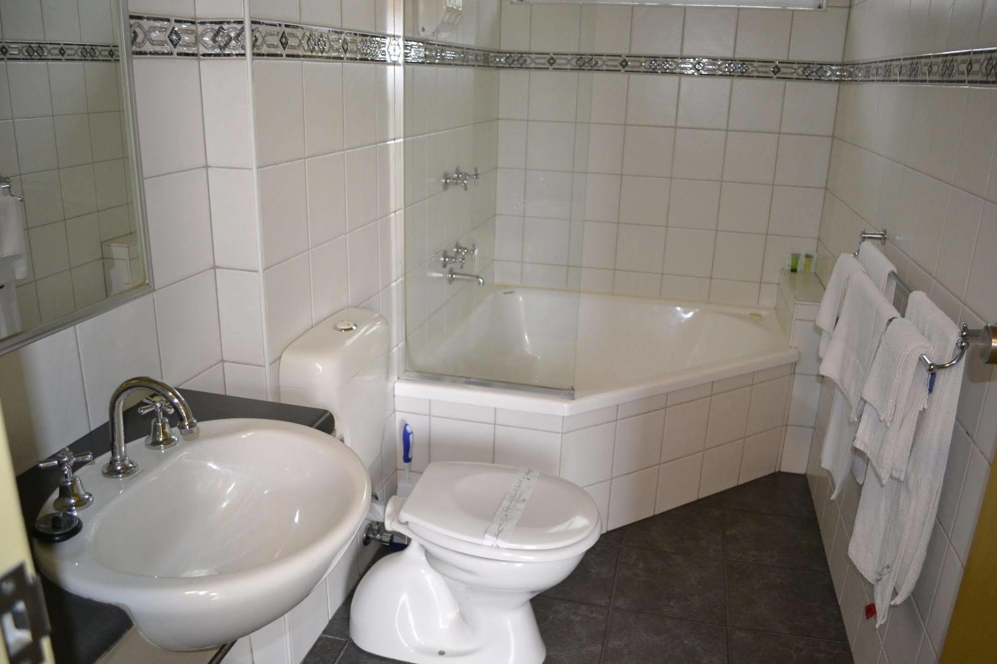 Colac Mid City Motor Inn Екстериор снимка
