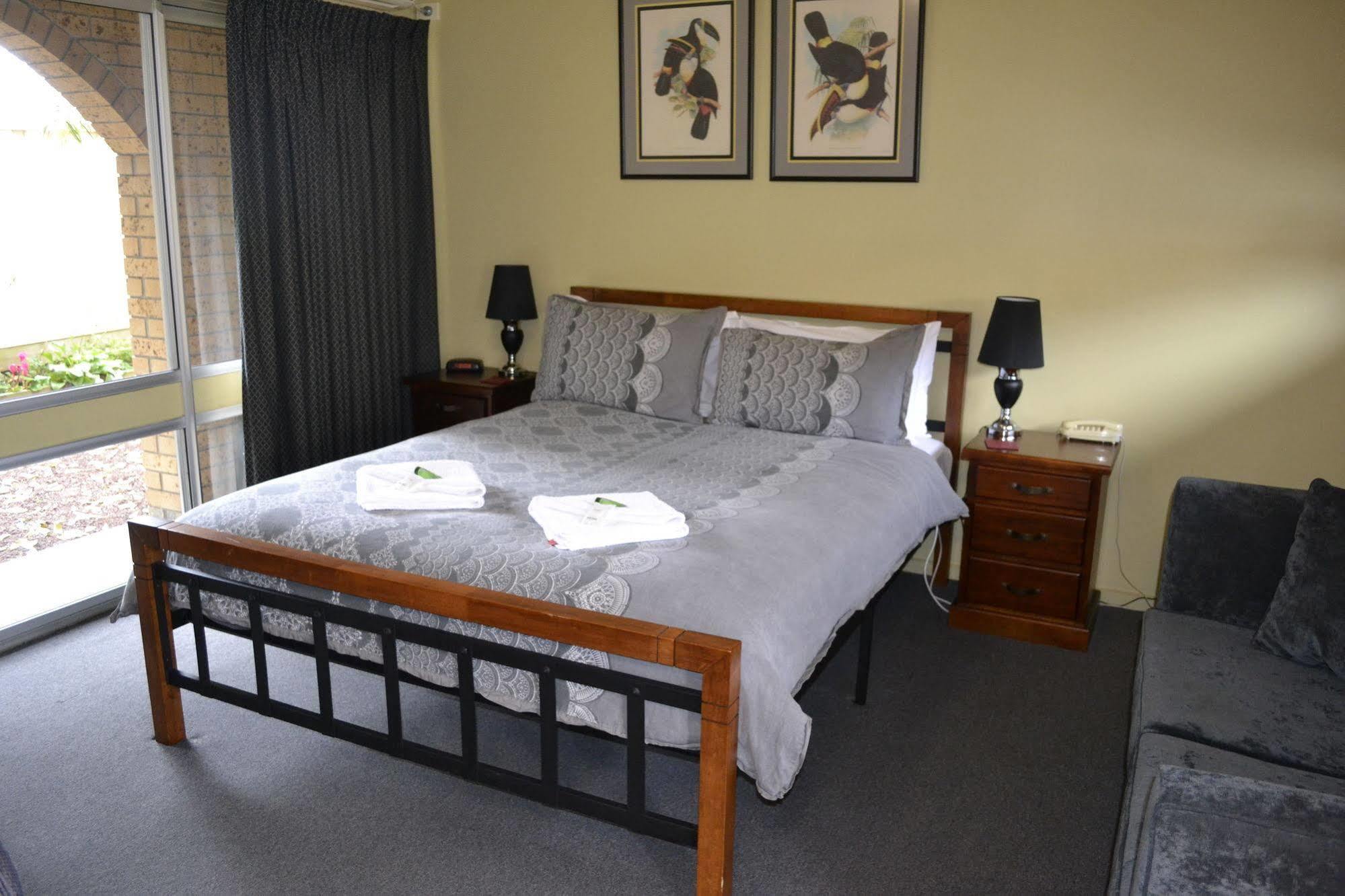 Colac Mid City Motor Inn Екстериор снимка